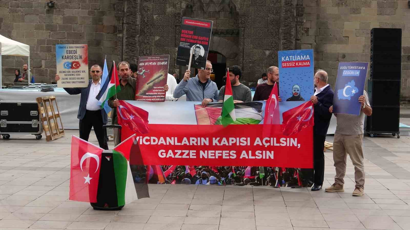 saglik-calisanlari-gazze-icin-yurudu