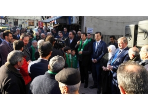 Dündar’a Davullu Zurnalı Karşılama