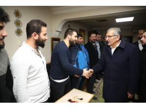 Murat Aydın, “Tek Yürek” Dizisi Oyuncularının Hikayesini Anlattı