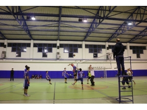 Cide’de Voleybol Turnuvası Düzenlendi