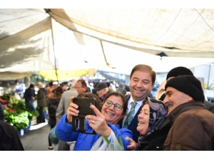 Maltepe Pazarı’nda Başkan Kılıç’a Sevgi Seli