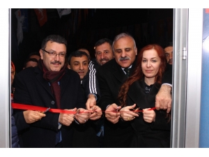 Zorluoğlu Cumhuriyet Mahallesini Gezdi, Esnafın Sorunlarını Dinledi