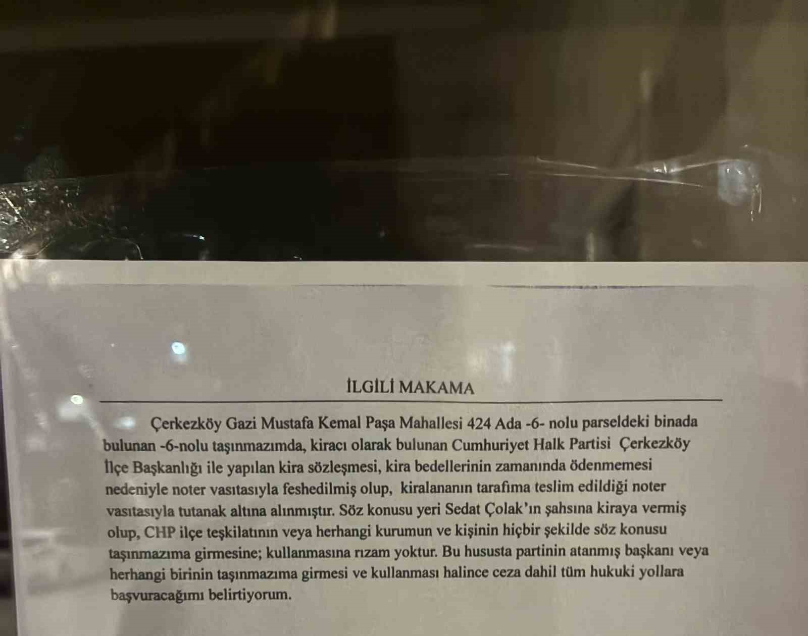 gorevden-alinan-ilce-baskani-kontrati-kendi-uzerine-yapmis