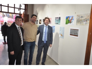 Bağımlılıklara Karşı Karikatür Sergisi Açıldı