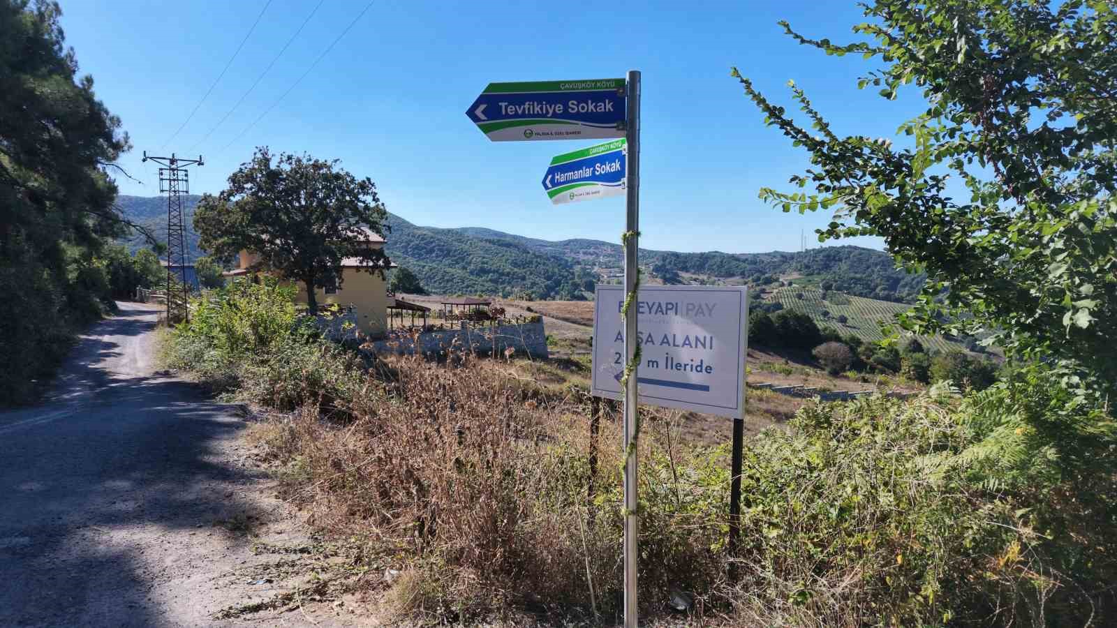yalova-da-4-koyde-sokak-tabelalari-yenilendi