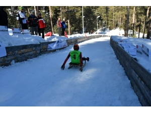 Sarıkamış’ta Kulüpler Arası Natürel Kızak Türkiye Şampiyonası Devam Ediyor