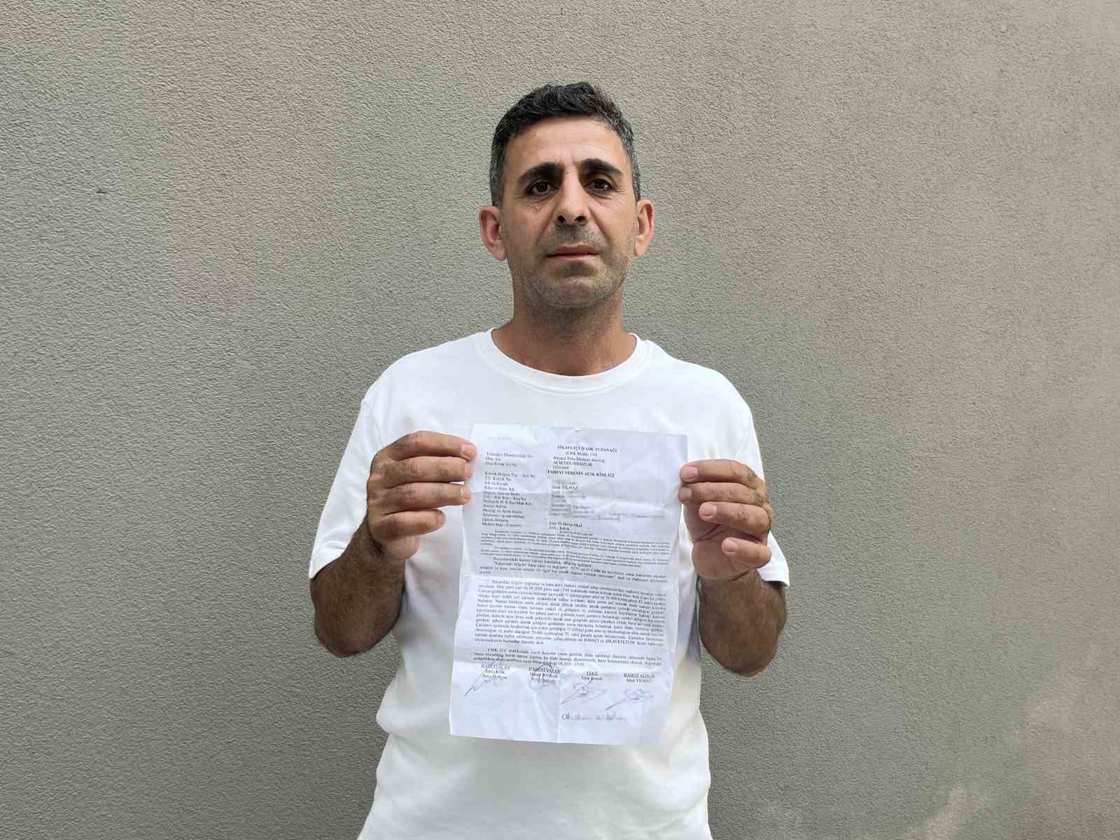 kapalicarsi-da-altinlarini-bozdurmaya-gitmisti-namaz-kildigi-camide-cantasi-calindi