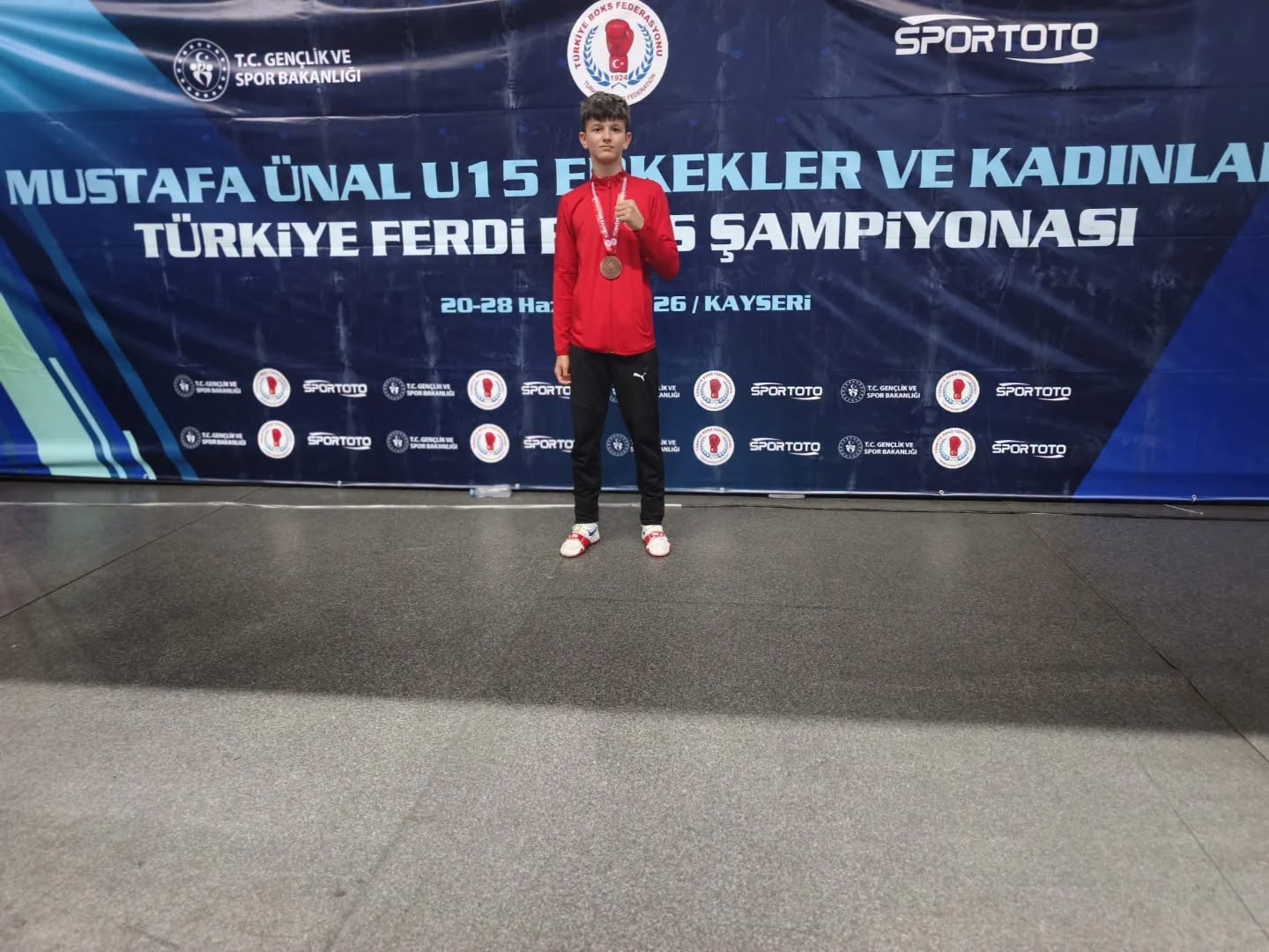 kutahyali-boksor-mehmet-turan-delibas-turkiye-ucuncusu-oldu