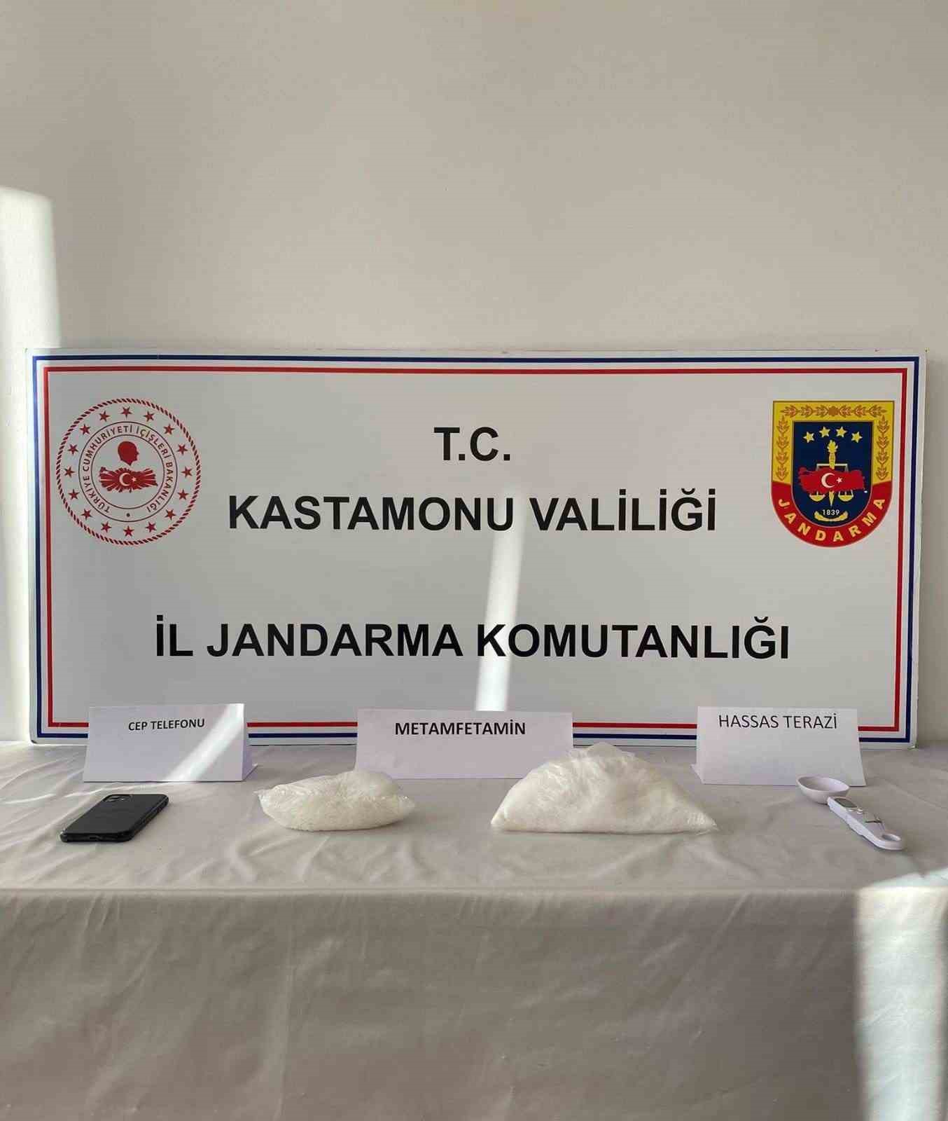 uyusturucu-ticareti-sucundan-tutuklu-yargilanan-saniktan-ilginc-savunma-safligimdan-yararlandilar