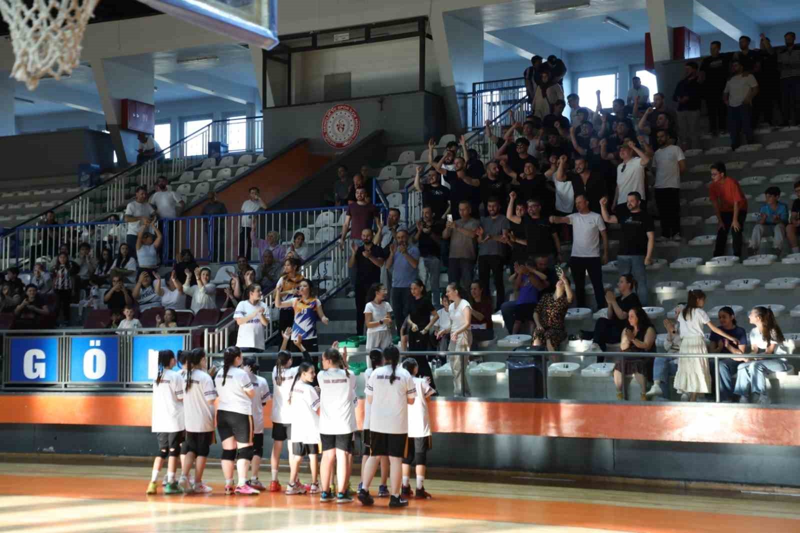inegol-belediyespor-u12-kiz-basketbol-takimi-bursa-ucuncusu-oldu