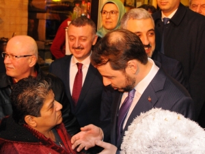 Bakan Albayrak Kocaeli’de Esnafı Ziyaret Etti, Gençlerle Buluştu