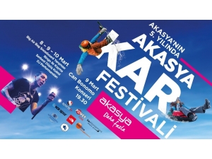 Başarılı Snowboard Sporcuları Tüm Becerilerini Sergileyecek