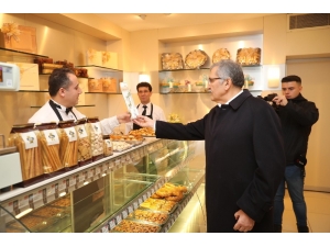 Beykoz Ak Parti İlçe Teşkilatı’ndan 45 Mahallede Eş Zamanlı Esnaf Ziyareti