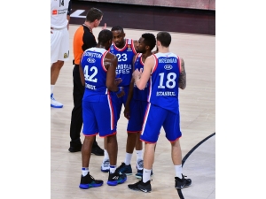 Anadolu Efes, Barcelona’yı Ağırlayacak