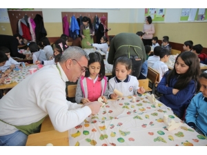 Çocuklar Kendi Oyuncağını Kendisi Yapıyor