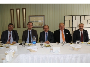 Tobb Manisa İl Kadın Ve Genç Girişimciler Kurulları İcra Komiteleri Başkanlarını Seçti