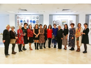 13 Kadından Çinilerin Dünyasına Yolculuk