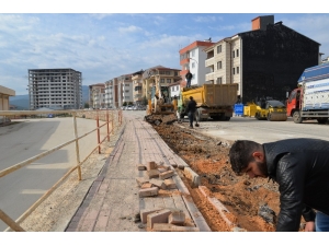 Ertuğrugazi Mahallesi’nde Asfalt Parket Taşı Çalışmaları