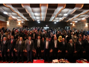 Dü’de 4 Dev Paneli Ve Fuarı Düzenlendi