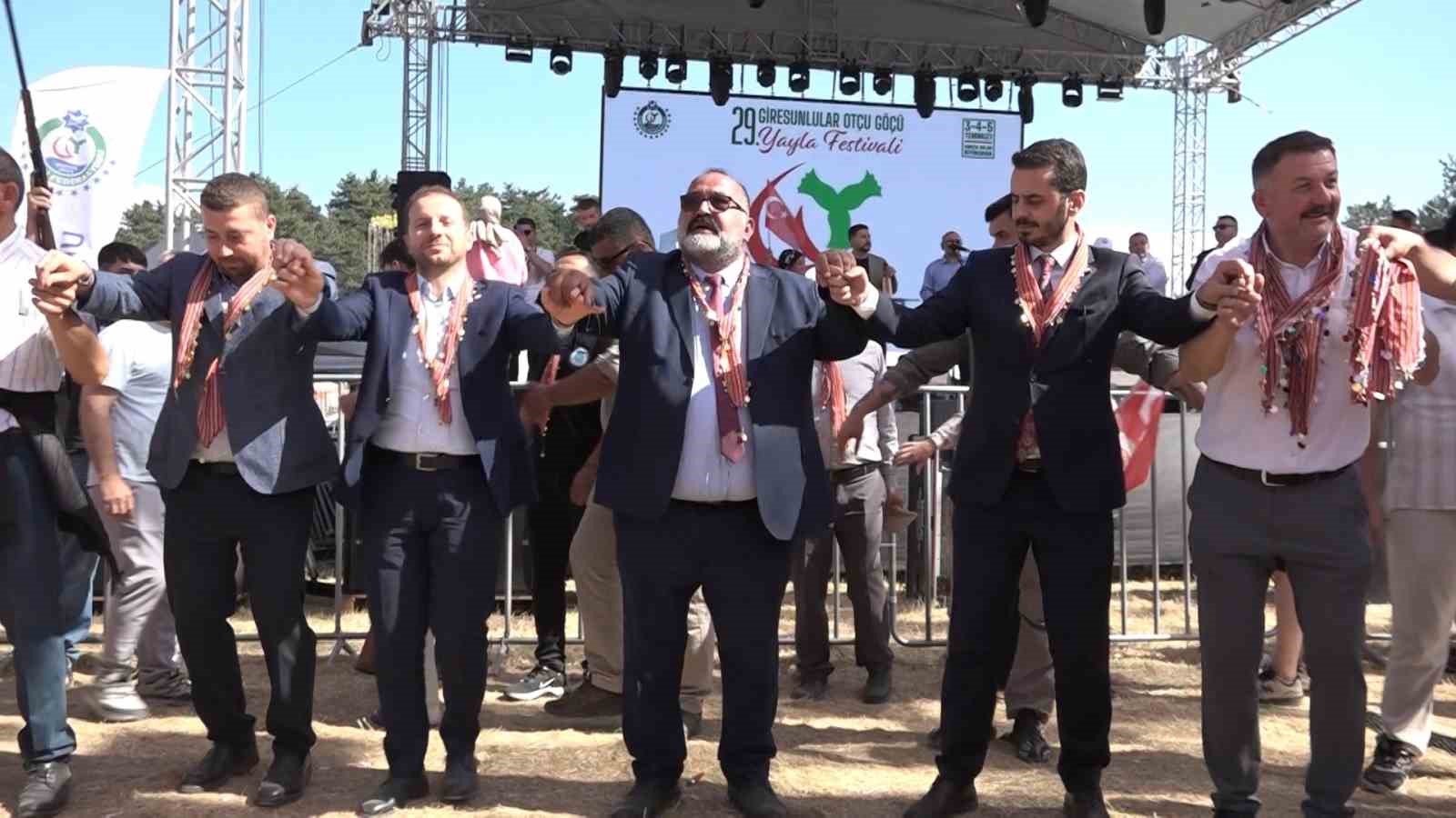 turkiye-nin-dort-bir-yanindan-gelen-giresunlular-bursa-da-bulustu