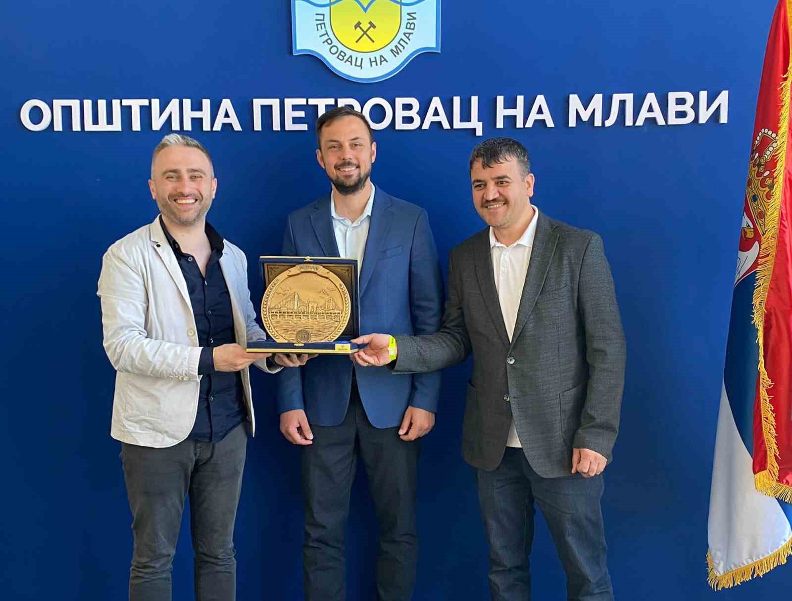omu-iletisim-fakultesi-nden-sirbistan-cikarmasi