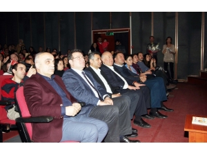 Onur Akın Kartal’da Muhteşem Bir Konser Verdi