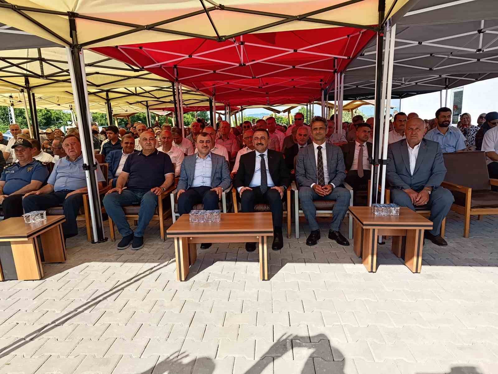 sehler-koyu-sosyal-tesisleri-ile-halk-egitim-merkezi-sergisi-begeni-topladi