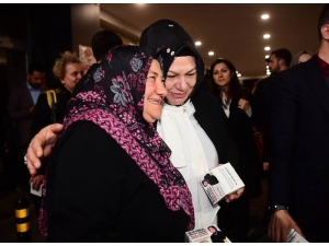 Ak Parti Sancaktepe Adayı Döğücü Regaip Kandili’ni Vatandaşlarla Birlikte Kutladı