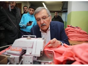 Murat Aydın, Konfeksiyon Atölyesini Ziyaret Edip Dikiş Dikti