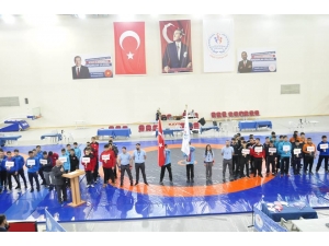 Yıldızlar Güreş Grup Müsabakaları Tamamlandı