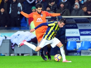 Başakşehir, Evinde Fenerbahçe’ye Karşı Üstün