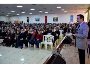 Bin 500 Kadın Regaip Kandili İçin Buluştu