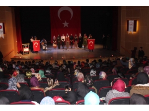 8 Mart Dünya Kadınlar Günü Kutlandı