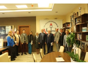 Isparta, Beyaz Bayrak Ve Beslenme Dostu Okul Projeleri’nde Türkiye Birincisi Oldu