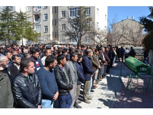 Milli Satranççı Emre Ev Son Yolculuğuna Uğurlandı