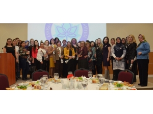 Esogü Eskam Kadın Üniversite Personeli İçin Kahvaltı Düzenledi