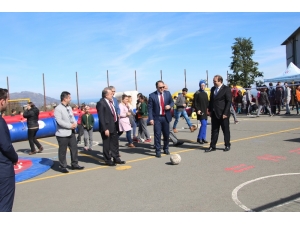 Bu Proje Gençleri Sporla Buluşturuyor