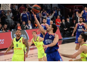 Thy Euroleague: Anadolu Efes: 92 - Barcelona Lassa: 70