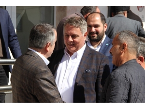 Bahtiyar Belediye Personellerine İşsiz Kalmayacakları Sözünü Verdi