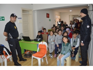 Polis Amcalarından Engelli Öğrencilere Eğitim