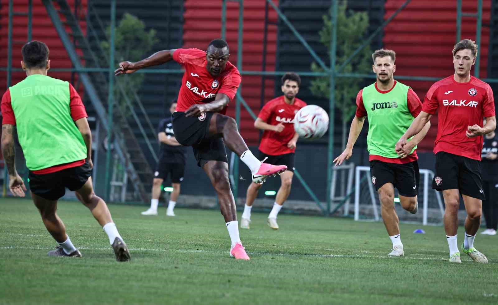 corum-fk-besiktas-maci-hazirliklarini-surdurdu