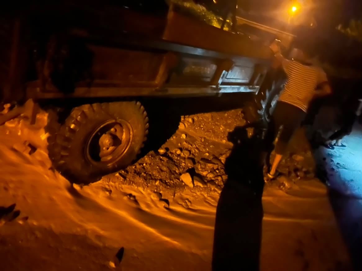 artvin-de-gece-etkili-olan-saganak-taskinlara-neden-oldu