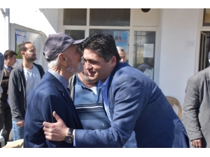 Başkan Serkan Acar, Güzelhisar’da Alkışlarla Karşılandı