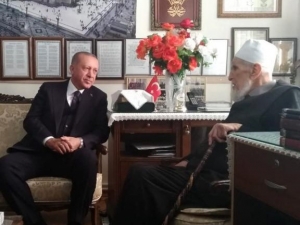 Erdoğan’dan, 105 Yaşındaki Hafız Nazırlı’ya Özel Hediye