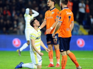 Spor Toto Süper Lig: M.başakşehir: 2 - Fenerbahçe: 1 (Maç Sonucu)