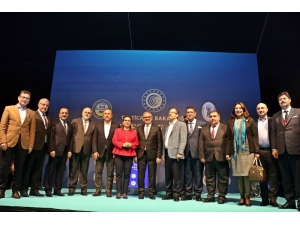 Çavuşoğlu Ve Pekcan, Esnafla Bir Araya Geldi