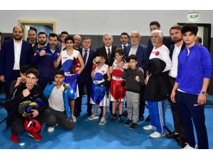 Fatih Belediye Başkan Adayı Turan’dan Vefa Gençlik Merkezi’ne Ziyaret