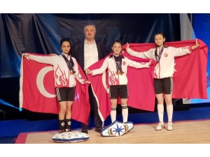 Halterde Cansu Bektaş Yıldızlar Dünya Şampiyonu Oldu