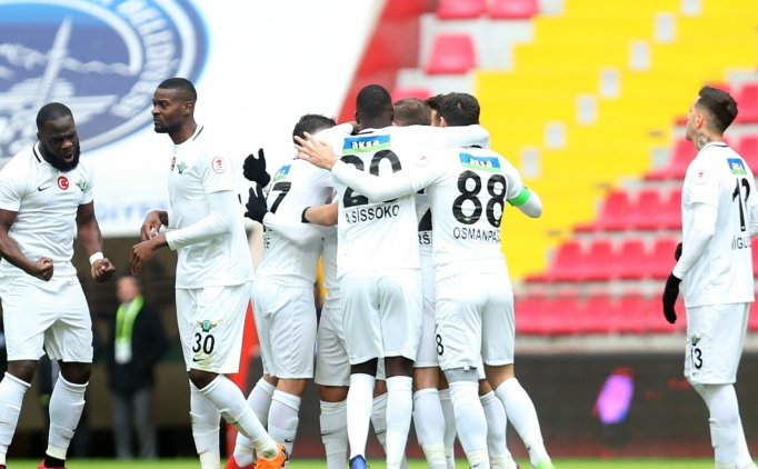 Akhisarspor'da Düşüş Durdurulamıyor!
