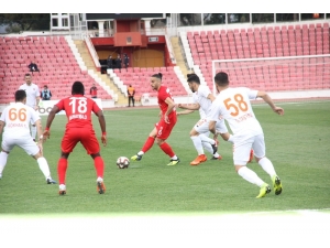 Spor Toto 1. Lig: Balıkesirspor Baltok: 1- Adanaspor: 0